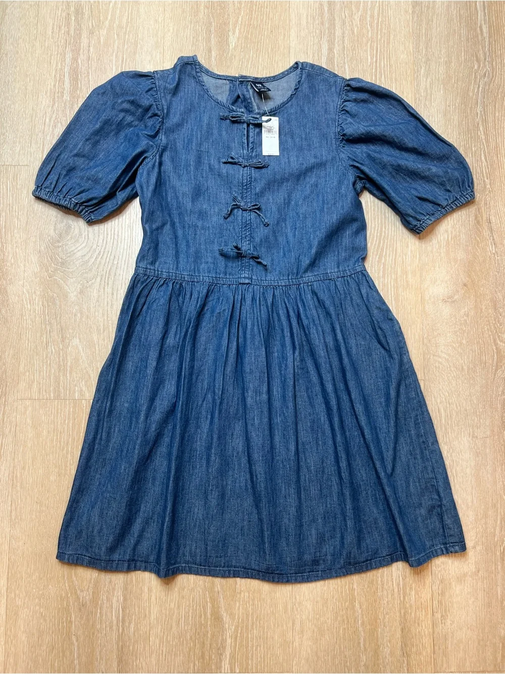 GAP Kids Denim Puff-Sleeve Bow Dress in Medium Wash, Girls XXL 14-16